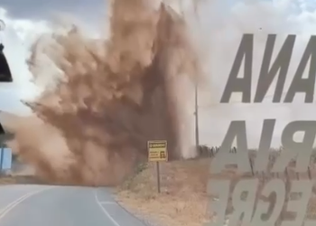 Rompimento de adutora deixa nove cidades do Alto Sertão sem água; VÍDEO