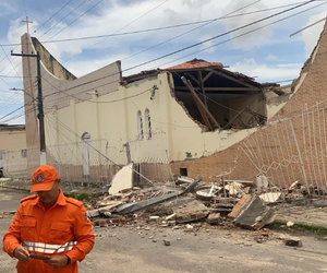 Teto de Paróquia desaba no bairro Jardim Centenário, em Aracaju