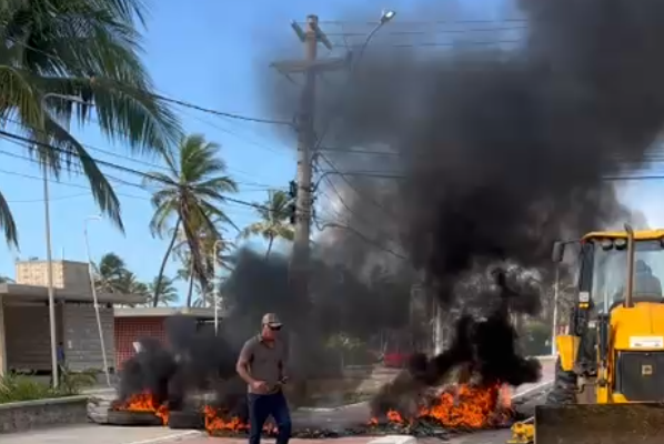 Reintegração de posse provoca protesto e bloqueio de avenida na Zona de Expansão