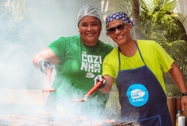 Hamburgada do Bem se instala em Aracaju e promove dia especial para 200 crianças do Lamarão