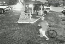 Homem invade condomínio e furta cinco bicicletas em Aracaju