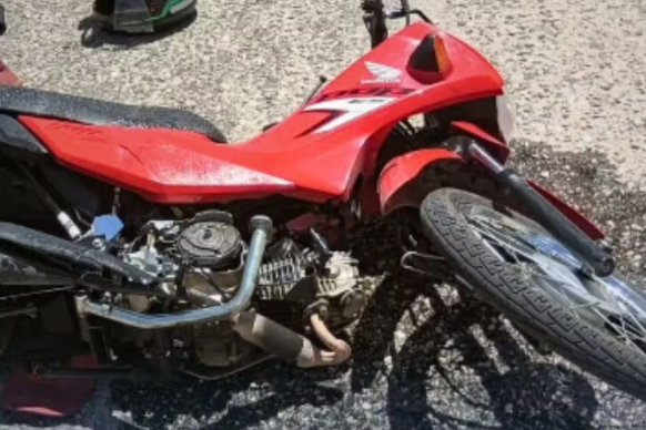 Colisão entre carro e moto deixa um homem morto e outro ferido em Socorro