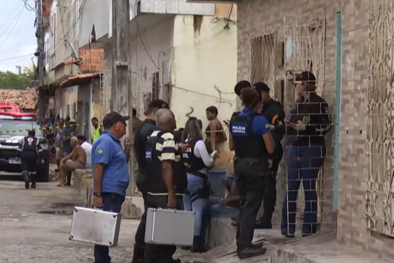 Mulher é encontrada morta dentro de casa no bairro São Conrado, em Aracaju