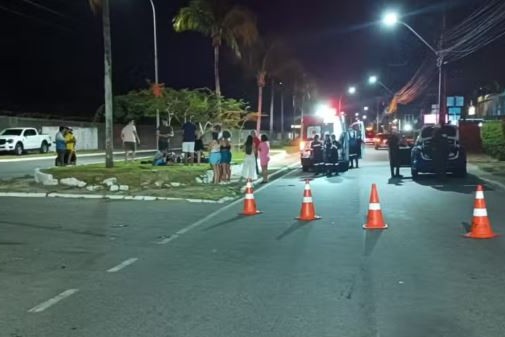 Motociclista morre após colisão com carro na Farolândia, em Aracaju
