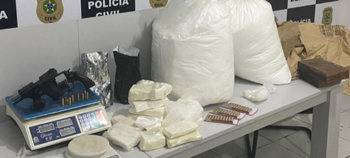Dupla investigada por tráfico de drogas morre ao reagir à prisão na Grande Aracaju