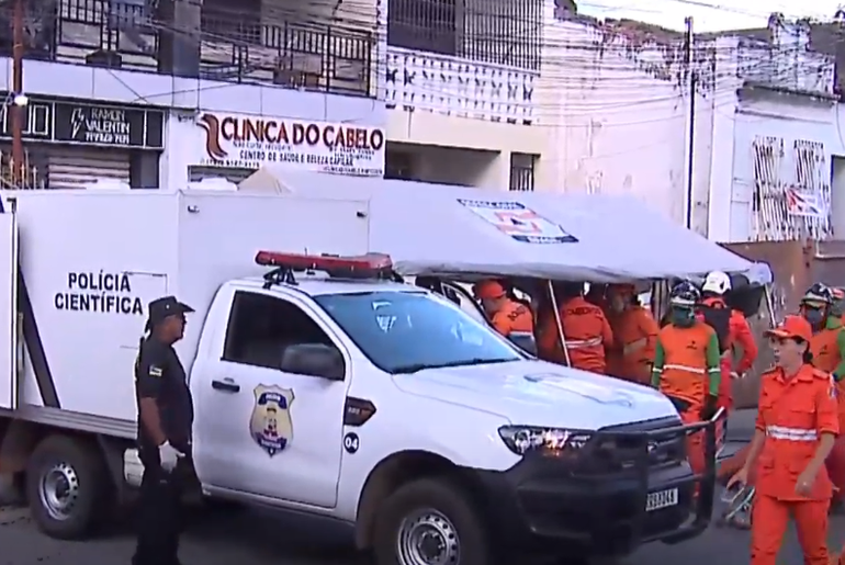 Mais dois corpos são encontrados após explosão e desabamento de residencial em Aracaju