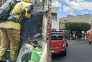 Incêndio atinge casa no centro de Itabaiana e mobiliza bombeiros