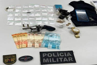 Homem é preso em flagrante por tráfico e posse ilegal de arma em Socorro