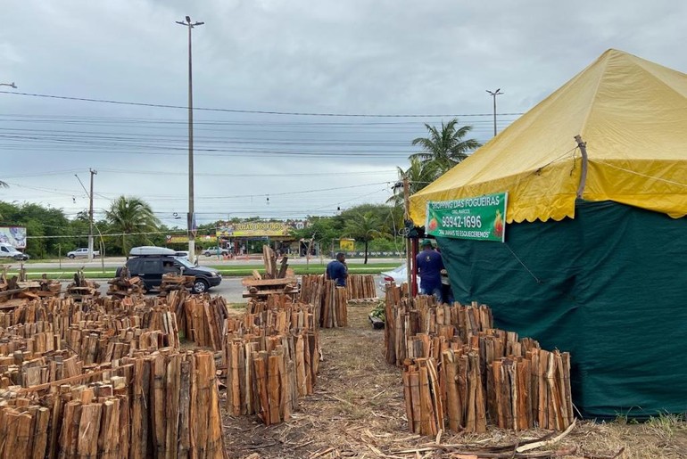 Aracaju abre cadastro para barracas, fogueiras e venda de fogos para o São João