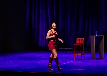 Fenômeno da comédia brasileira, Bruna Louise chega a Aracaju com espetáculo inédito