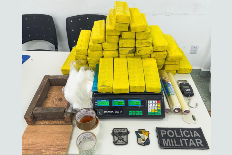 Mais de 35 kg de maconha são apreendidos e motorista de aplicativo é preso em São Cristóvão