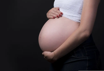 Lei que regulamenta a profissão de Doula entra em vigor; veja o que muda