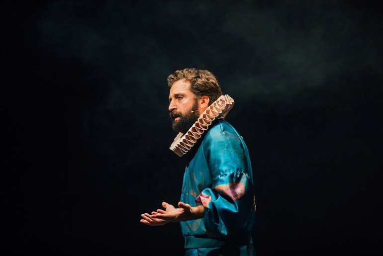 Gregório Duvivier lota “O Céu da Língua” e abre sessão extra no dia 6 de setembro, no Teatro Atheneu