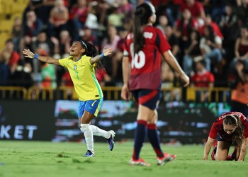 Brasil começa temporada com vitória e goleia Costa Rica por 5 a 2 em amistoso