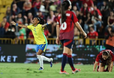 Brasil começa temporada com vitória e goleia Costa Rica por 5 a 2 em amistoso