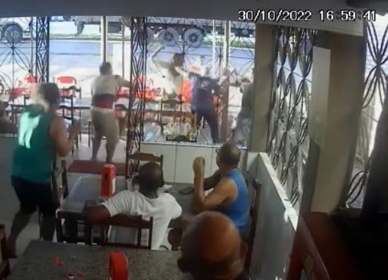Suspeito de tentar matar caminhoneiros em bar de Umbaúba é preso