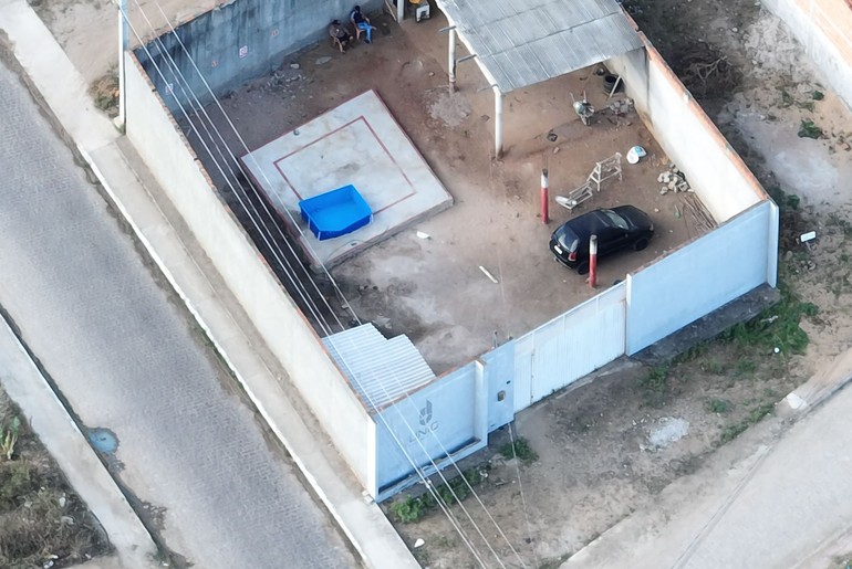 Homem mata irmão a facadas e o atropela em Nossa Senhora do Socorro