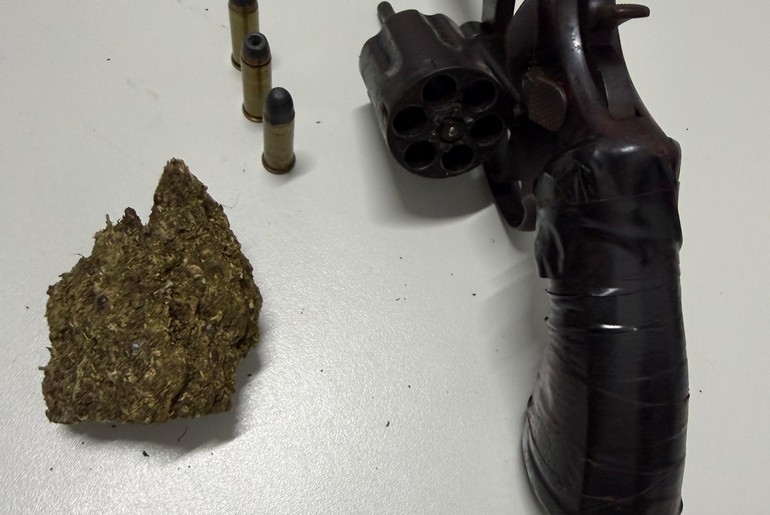 Operação em Propriá termina com um morto e um preso por tráfico de drogas