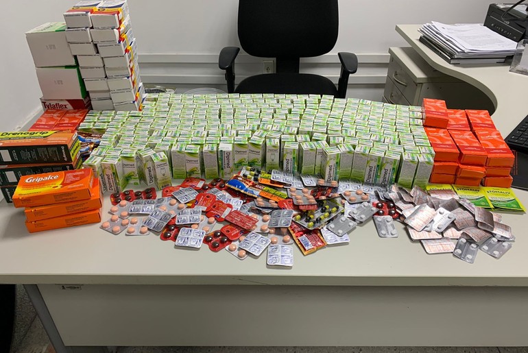 Polícia apreende mais de 350 caixas de medicamentos e 90 mil cigarros contrabandeados em Itabaiana