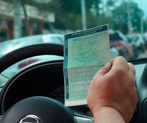 Licenciamento de veículos com placas 1 e 2 vence em 30 de abril em Sergipe