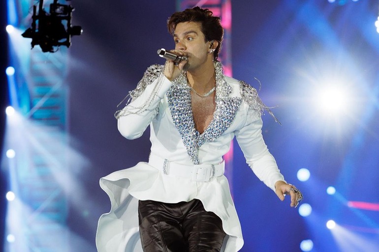Luan Santana cancela show em Minas Gerais após sentir mal súbito