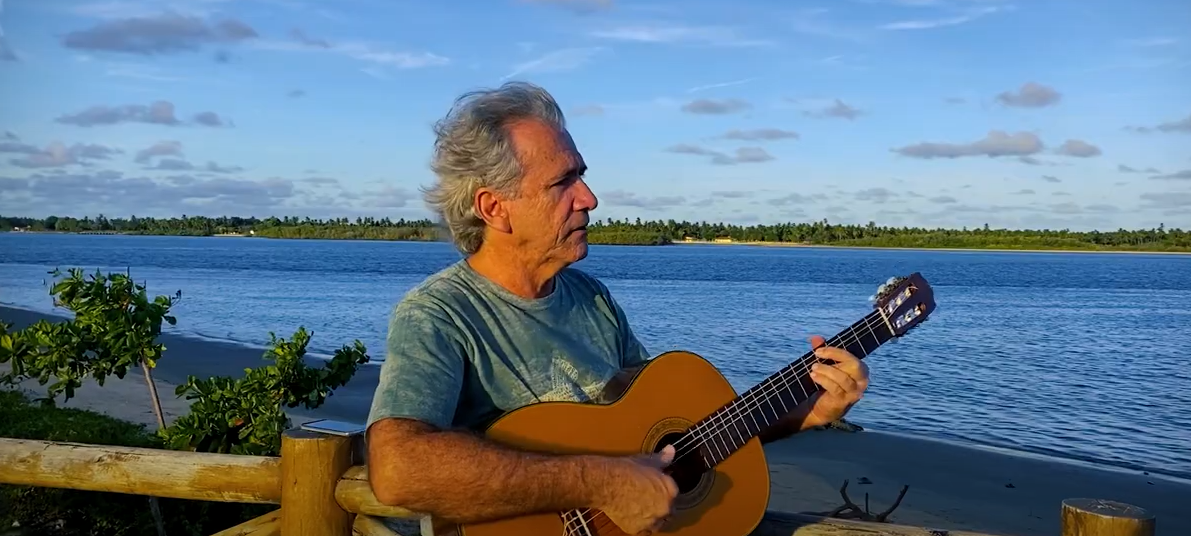 Cantor lança clipe em homenagem à Praia Formosa de Aracaju