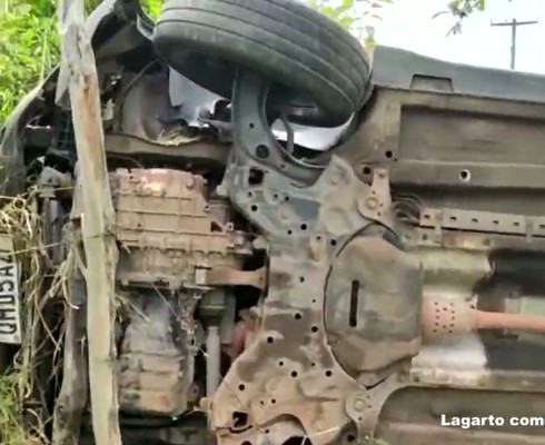 Motorista passa mal e capota veículo na rodovia SE-270, em Lagarto; VÍDEO