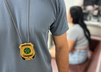 Polícia Civil prende mulher condenada por roubo majorado em Socorro