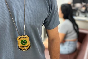 Polícia Civil prende mulher condenada por roubo majorado em Socorro