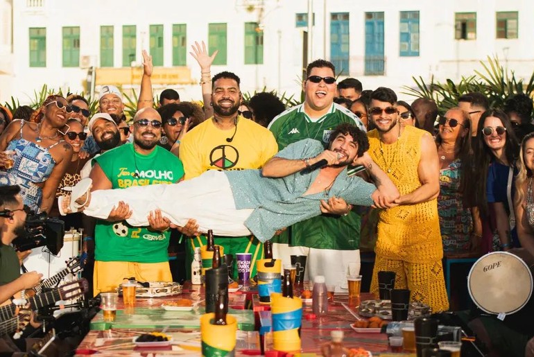 Verão Folia segue a todo vapor e traz o projeto "Na Farra" a Aracaju