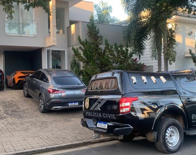 Lamborghini é apreendida em operação contra esquema de lavagem de dinheiro