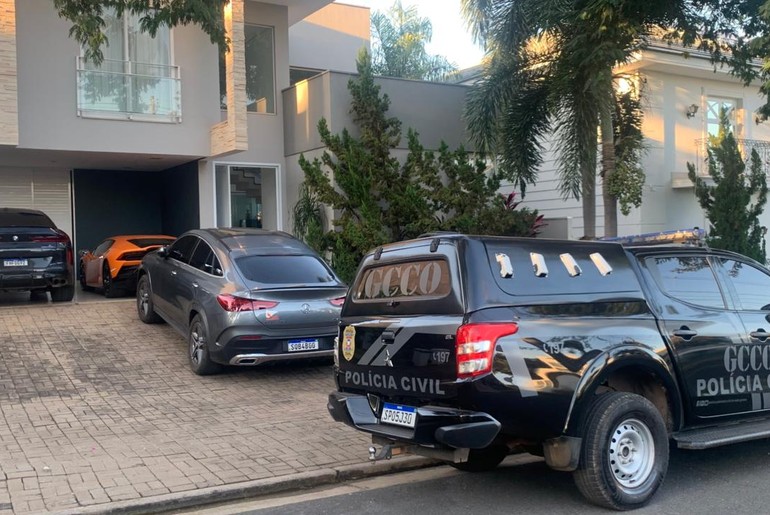 Lamborghini de R$ 3,8 milhões é apreendida em operação contra esquema de lavagem de dinheiro