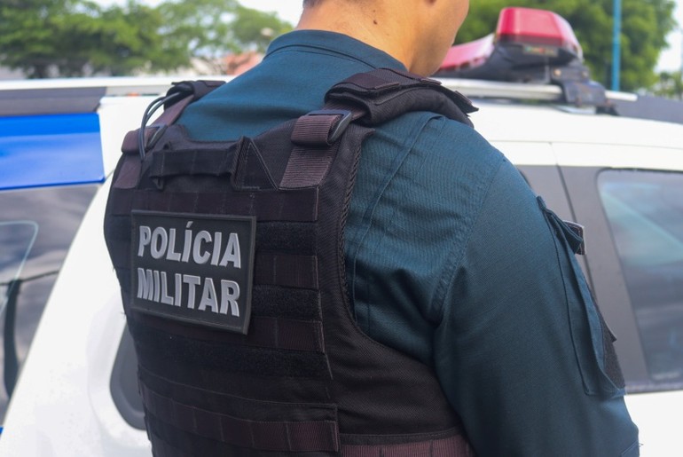 Homem é preso suspeito de furtar bebidas em restaurante na Orla da Atalaia