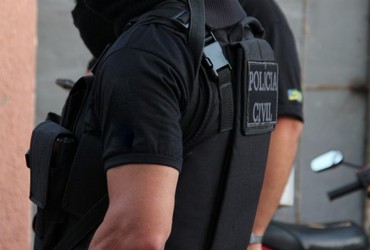 Suspeito de agredir ex-companheira e bebê foge após ataque em Aracaju