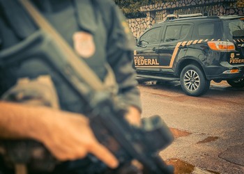PF bloqueia bens de investigados por desvio de recursos públicos de obra de escola estadual de Sergipe