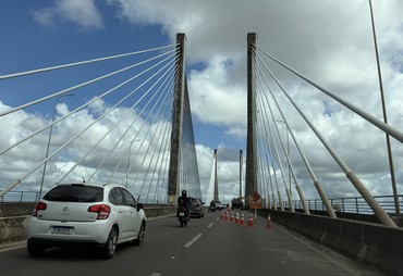 Trânsito na Ponte Aracaju-Barra terá alteração para instalação de iluminação cênica