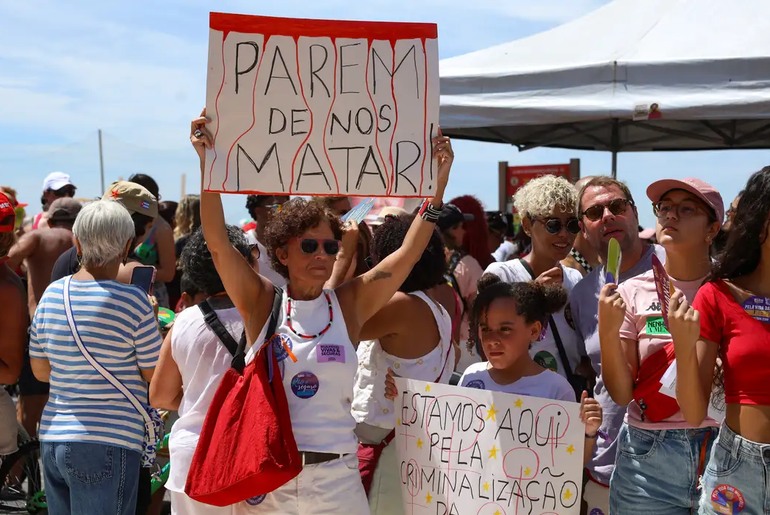 Novas leis que asseguram a proteção de mulheres passam a vigorar no Brasil