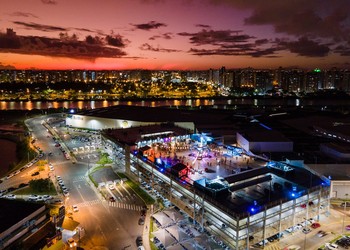 Sarauzin abre temporada 2026 com edição “Brega Chique” no rooftop do RioMar