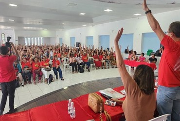 Justiça decide a favor de professores da rede estadual e mantém possibilidade de greve