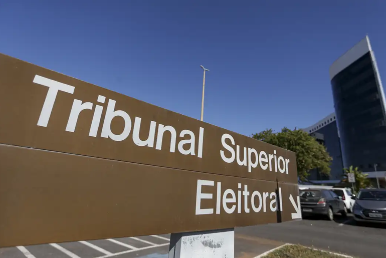 Pré-candidatos devem deixar apresentação de programas até terça (30)