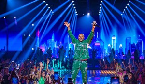 "Thiaguinho na Praia" entra na reta final de vendas com virada de lote em 06 de janeiro