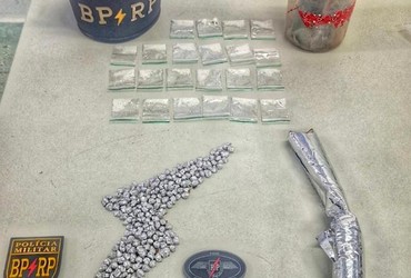 Suspeito de tráfico é preso com 140 pedras de crack em São Cristóvão