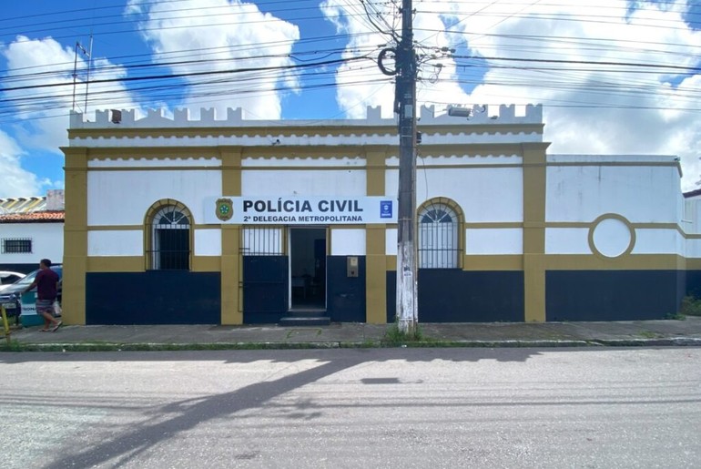 Médico é preso suspeito de abusar de pacientes durante consultas em clínica