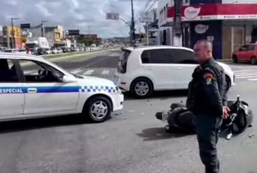 Acidente no cruzamento em Aracaju deixa trânsito lento e causa congestionamento