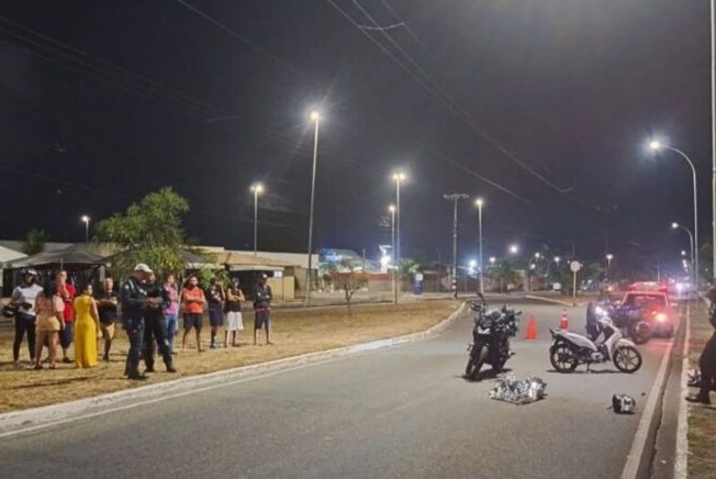 Mulher morre após colisão entre moto e veículo no Augusto Franco