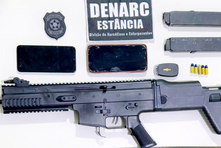 Dois suspeitos são presos com carabina durante operação policial em Estância