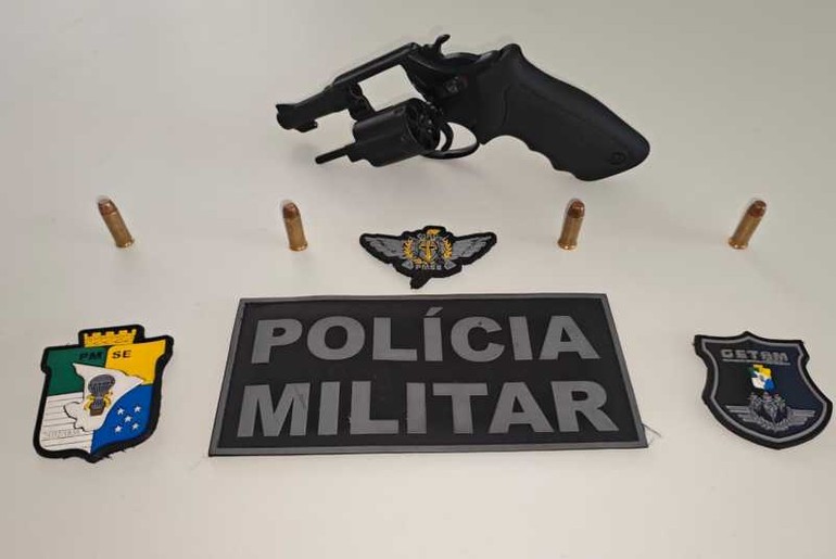 Arma de fogo e moto adulterada são apreendidas durante investigação de roubo em Socorro