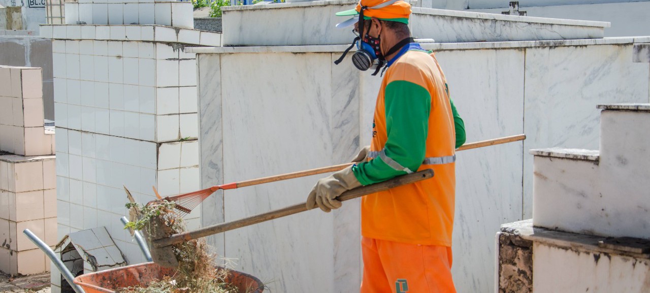 Cemitérios começam a ser preparados para o Dia de Finados