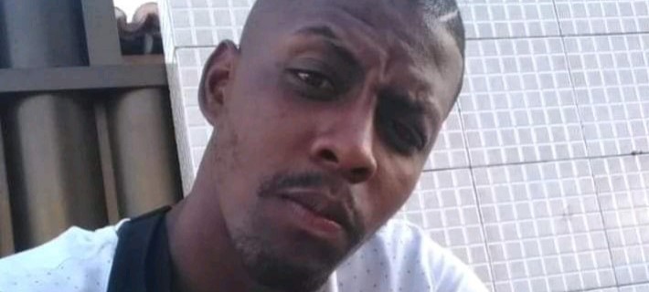 Familiares protestam após a morte de jovem baleado no Augusto Franco