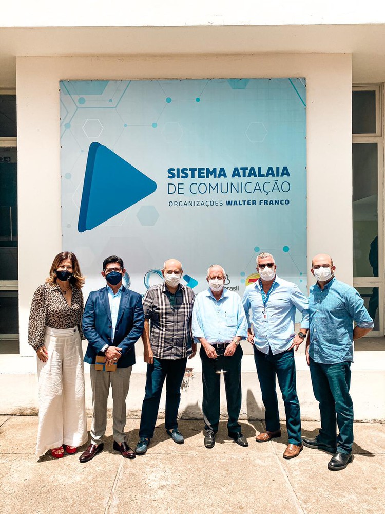 Empresário Walter Franco recebe presidente da Record TV na TV Atalaia